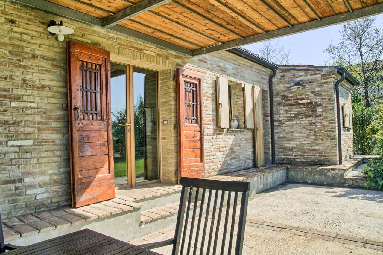 Casali Marchigiani - Ville Vacanza Private Con Piscina Ostra Bagian luar foto