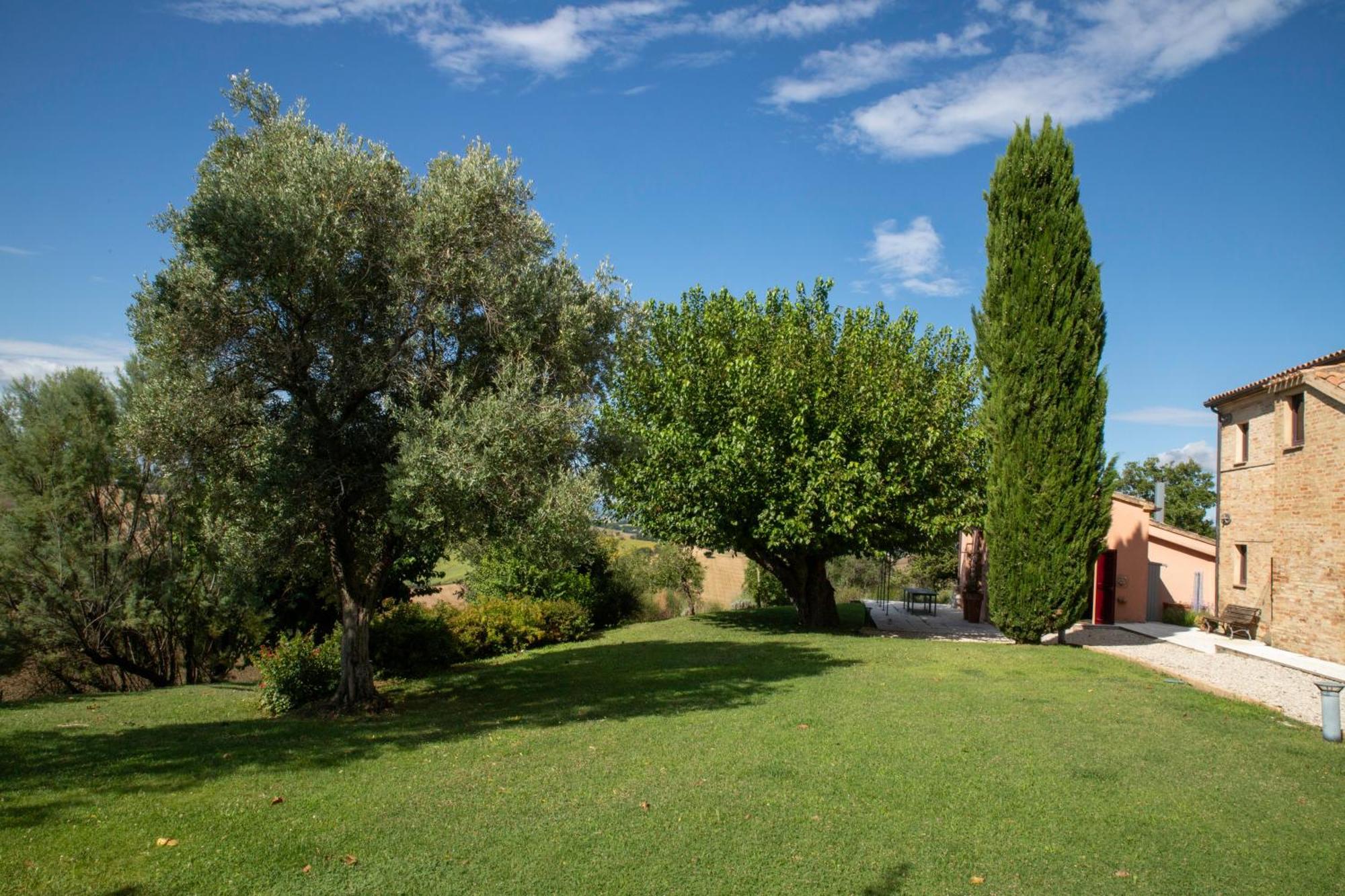 Casali Marchigiani - Ville Vacanza Private Con Piscina Ostra Bagian luar foto